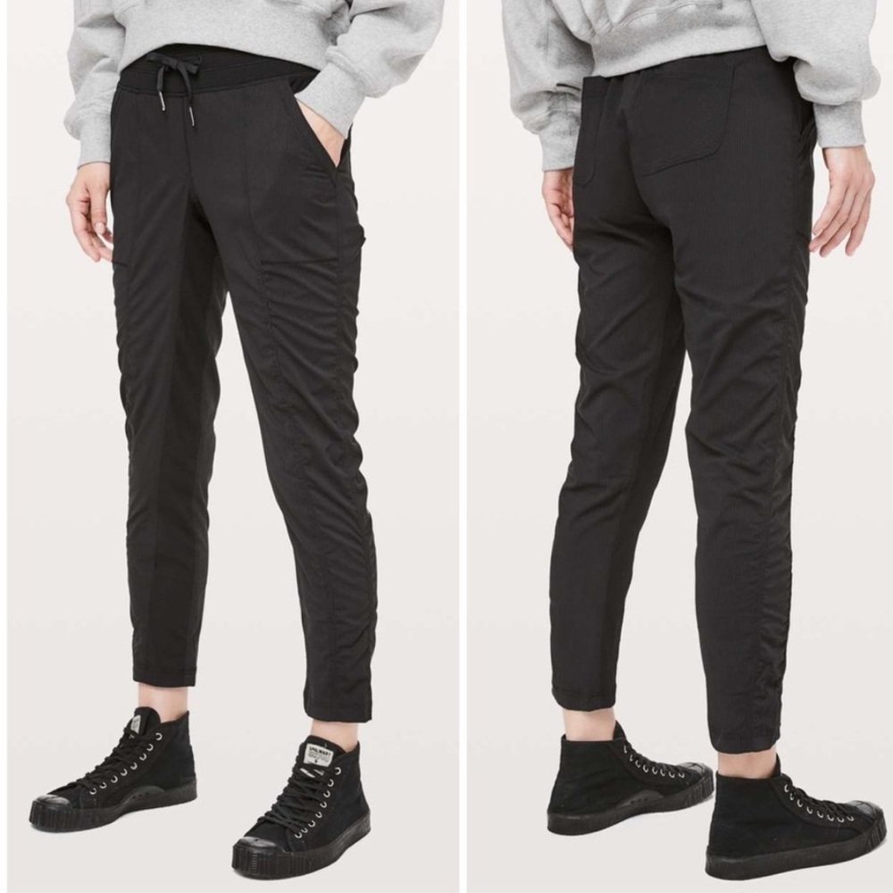 Lululemon Street To Studio Pant II *Unlined 28"
Black